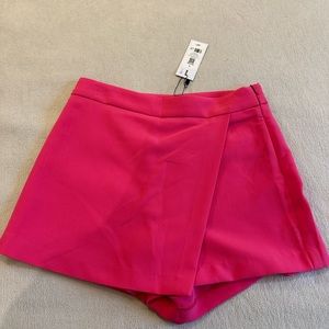 NEW never worn with tags Dynamite Peyton Hot Pink Skort size 6